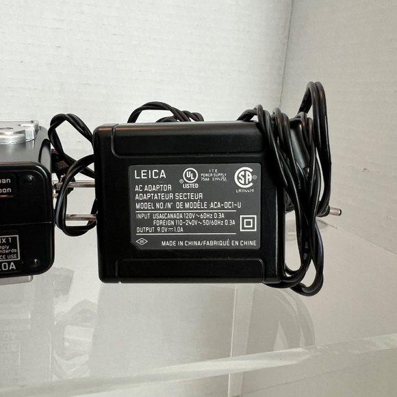 Leica DIGILUX 1 4.0MP Digital SLR Camera Original Black/Silver With Accessories - Picture 6 of 9